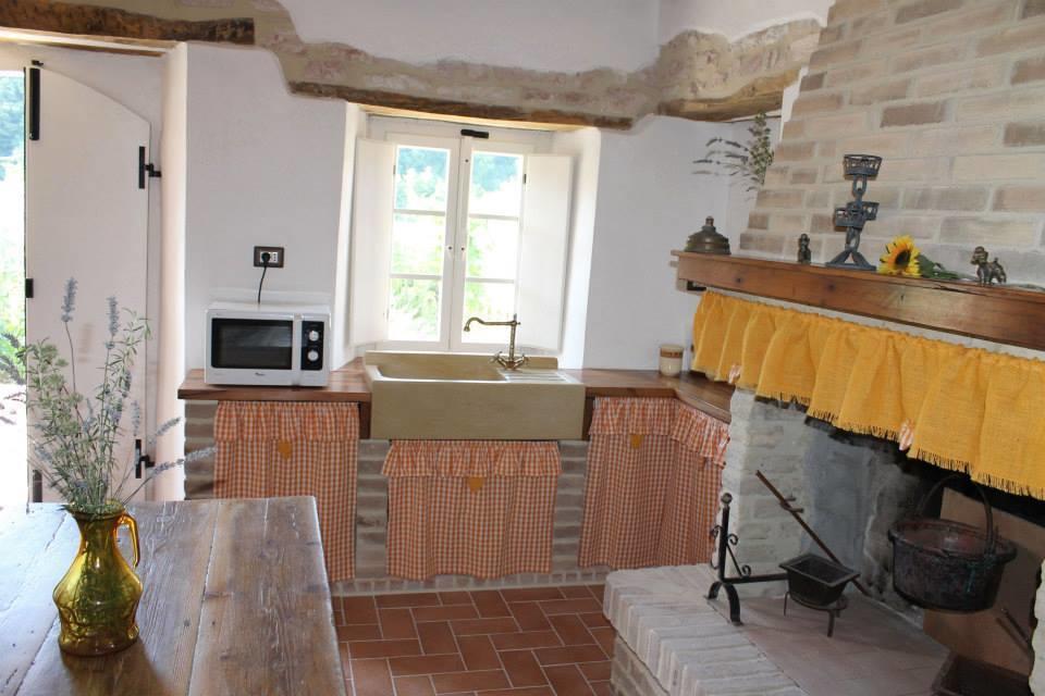 B&B Il Poggetto Serra SantʼAbbondio Exteriör bild